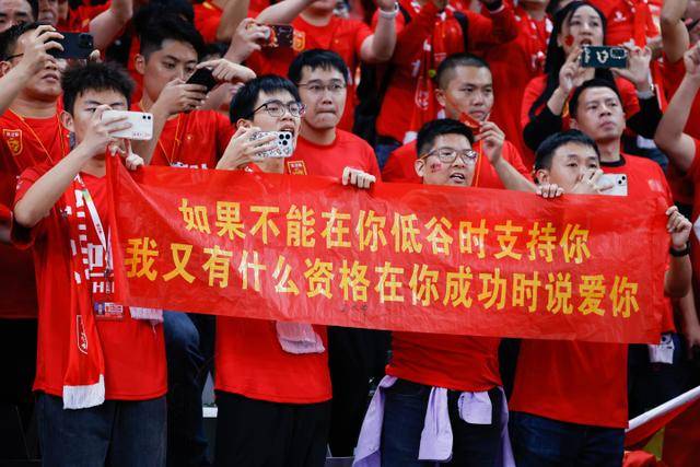 美记：老鹰无意用库明加先签后换得到范德彪 湖人需找第三支球队